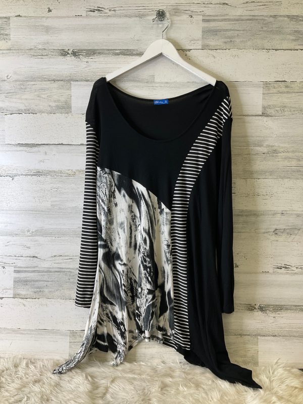 Top Long Sleeve By Clothes Mentor In Black & White, Size: 3x Fashion