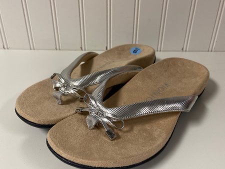 Sandals Flip Flops By Vionic In Silver, Size: 6 Online