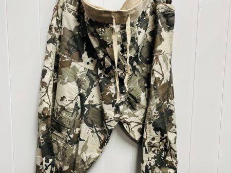 Capris By Clothes Mentor In Camouflage Print, Size: 2x Online now