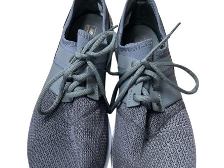 Shoes Athletic By New Balance In Grey, Size: 10 Online now