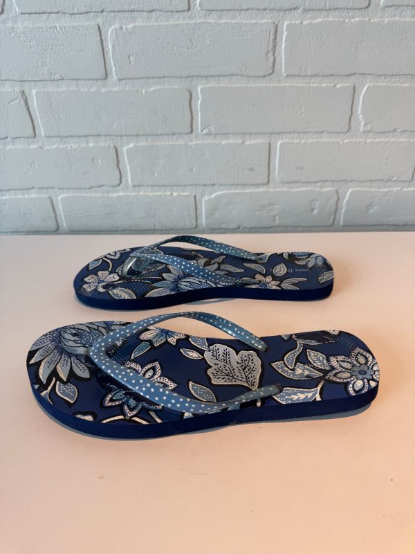 Sandals Flip Flops By Vera Bradley In Blue, Size: 9 For Sale