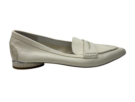 SHOES FLATS by DONALD PLINER In CREAM, Size: 9.5 Discount