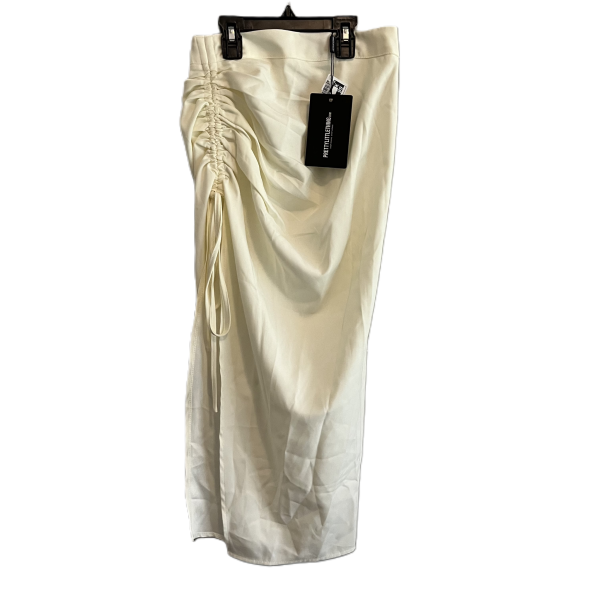 Skirt Maxi By Pretty Little Thing In Cream, Size: 2 Supply