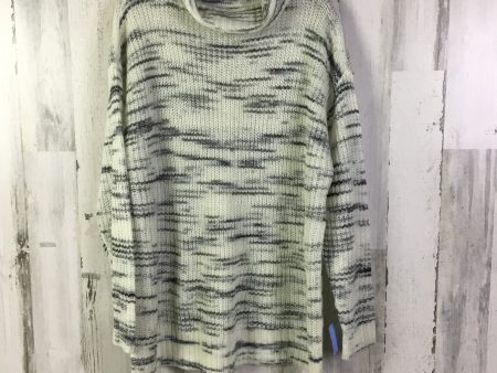 Sweater By Torrid In Grey & White, Size: L For Sale